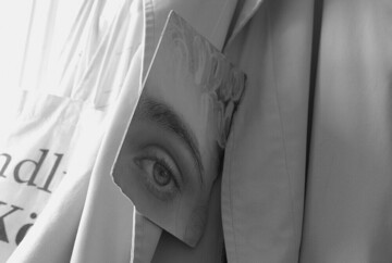 Kazuna Taguchi, The eyes of Eurydice #23, 2019, Gelatin Silver Print, 16,6 x 12,1 cm, Courtesy of the artist Kazuna Taguchi, The eyes of Eurydice #23, 2019, Gelatin Silver Print, 16,6 x 12,1 cm, Courtesy of the artist