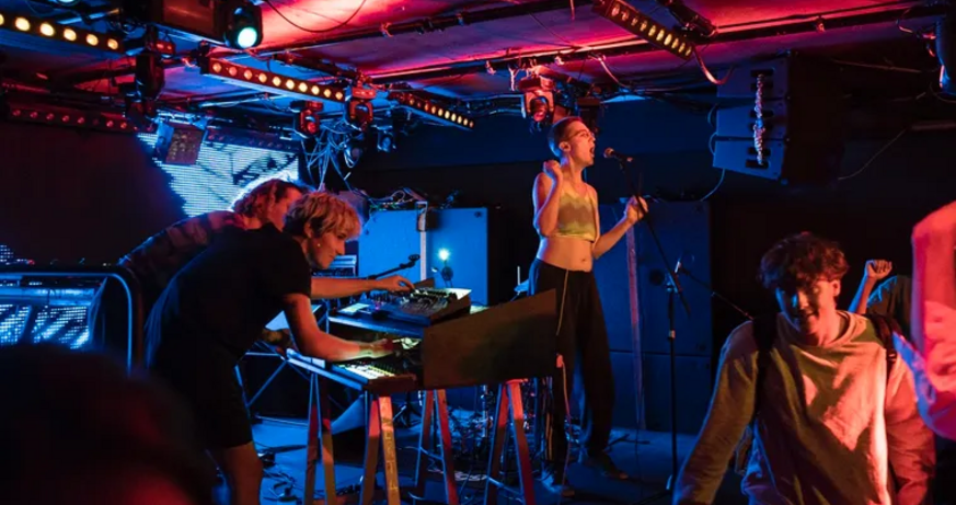 © Natali Glisic Repro Rave - Eine Ode an die Care-Arbeit