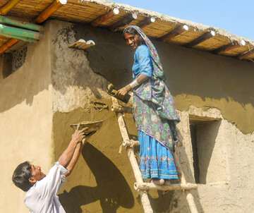 Yasmeen Laris Zero-Carbon-Architektur: flutresistente Häuser in Selbstbauweise in Sindh, Pakistan, seit 2010, © Foto: Archiv Yasmeen Lari Yasmeen Laris Zero-Carbon-Architektur: flutresistente Häuser in Selbstbauweise in Sindh, Pakistan, seit 2010, © Foto: Archiv Yasmeen Lari