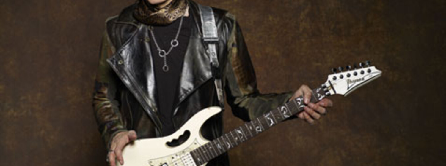 (c) Steve Vai Steve Vai