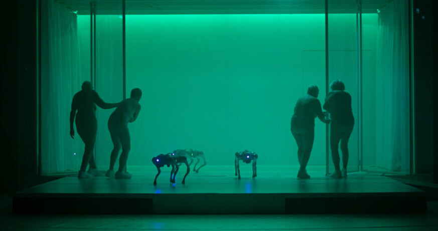 Photo: Bärbel Warneke, Renée Eigendorff, Brigitte Ulm, Susan Wilkinson-Hiller © Mayra Wallraff Florentina Holzinger: A Year without Summer