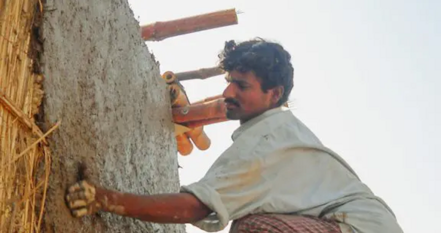 Geglückte Kombination aus emissionsarmen Baumaterialien und sozial nachhaltiger Bauweise. © Foto: Archiv Yasmeen Lari Osterferienspiel: Bauen und der Klimawandel
