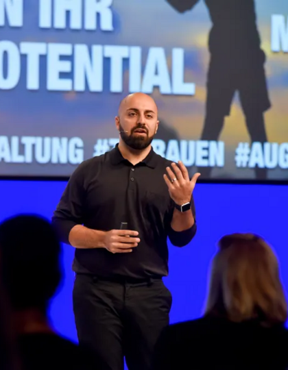 ALI MAHLODJI: BE YOUR OWN SUPERHERO