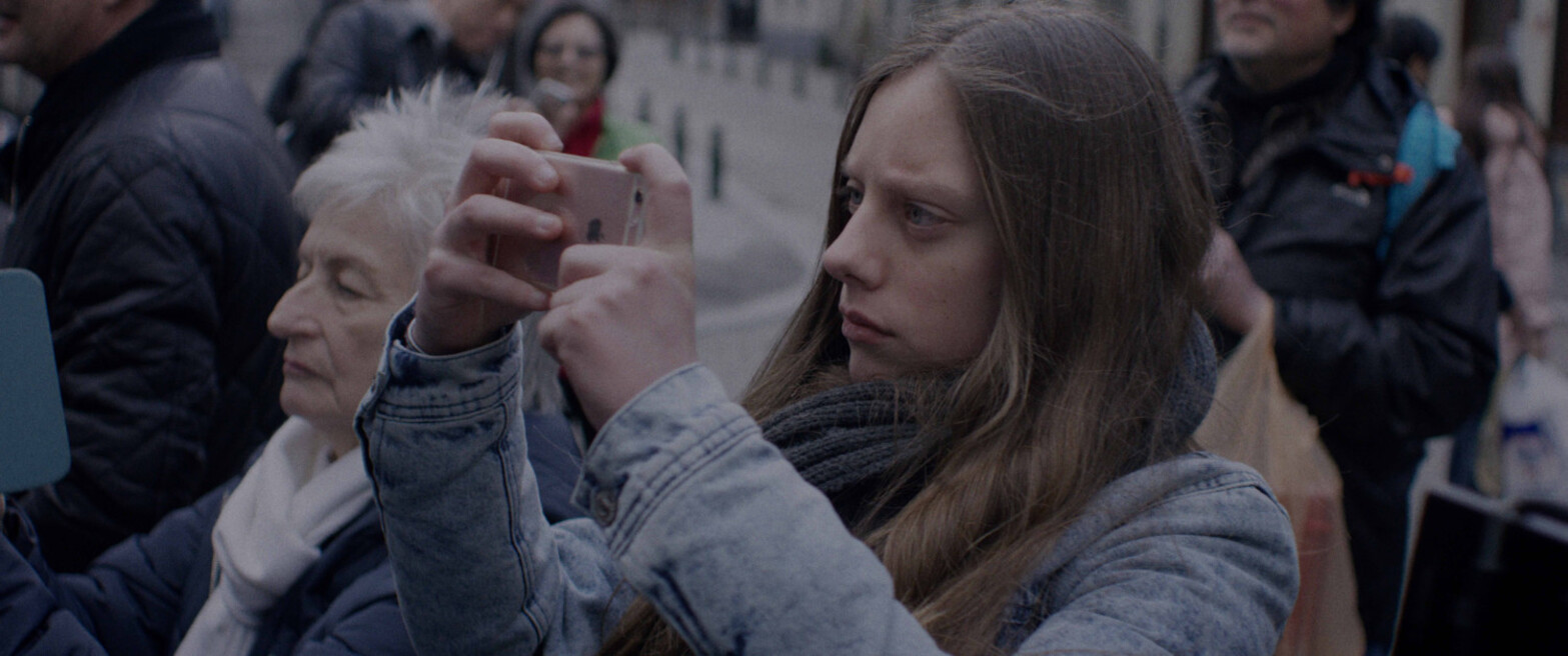 still aus "Ondes Noires / Dark Waves"