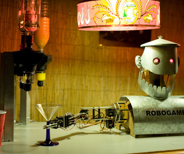 Roböxotica: Festival für Cocktail-Robotik
