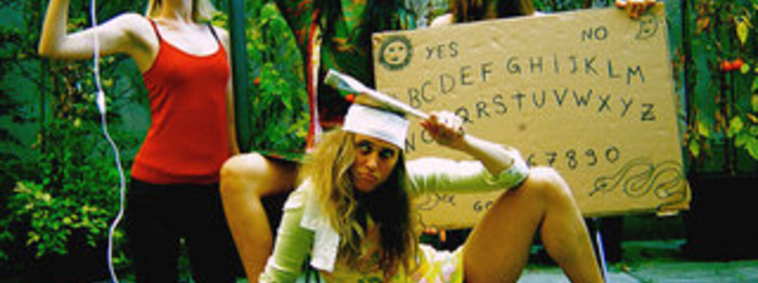 (c) Kollaborateure Kollaborateure (A): system collapse now + I'm part of a strange Company