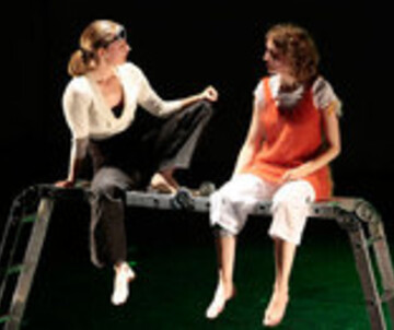 TW0F2 (A/I) & DASCOLLECTIV: Ente, Tod und Tulpe
