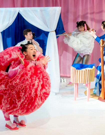 © Alek Kawka MIRABILIA