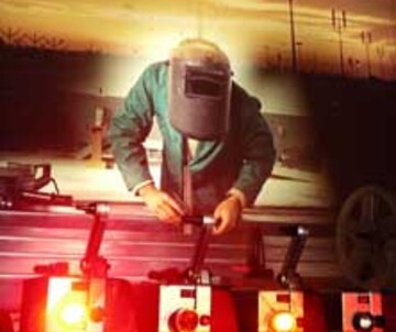 Equaleyes 7 - „Future Artefacts“