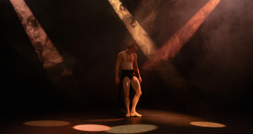 © Evelyn Bencicova LABOUR: sungazing (رضایت)