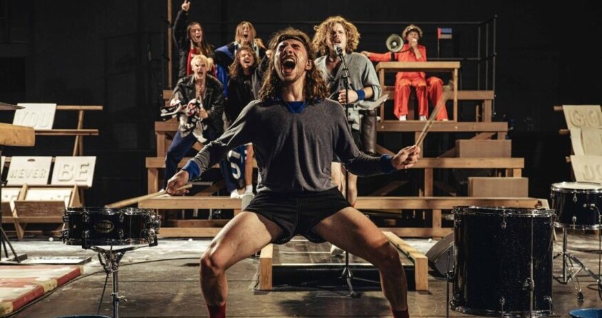 © Michiel Devijver Miet Warlop / Irene Wool & NTGent: "One Song"