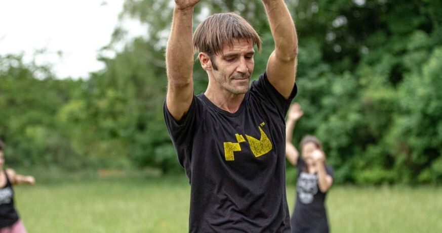Public Moves: A Playful Body with a Curious Mind with Thales Weilinger