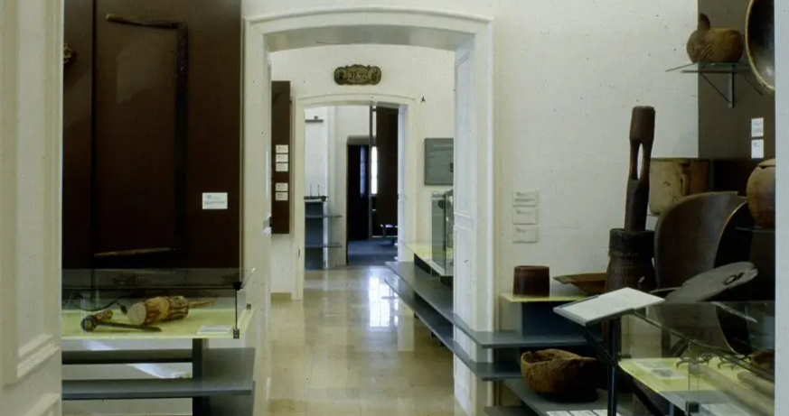 Elsa Prochazka, Volkskundemuseum, 1992–1994 © Foto: Margherita Spiluttini Excursion: Elsa Prochazkas Display at the Volkskundemuseum