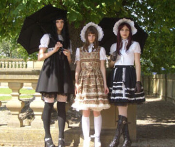 GOTHIC LOLITA