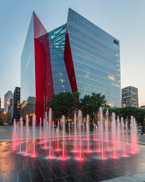 Quartier des Spectacles, Fontaines éclairées, Place des Festivals