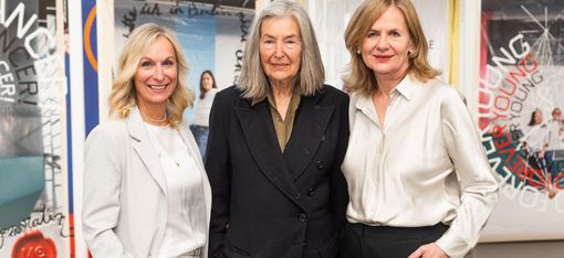 Heike Fischer, Geschäftsführerin KULTURFORMAT (li.), Elfie Semotan, Fotografin und Bettina Leidl, MQ Direktorin
