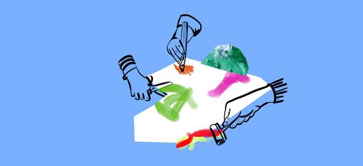 Grafische Darstellung von Händen, die eine Schere, einen Stift und eine Farbrolle halten. Der Hintergrund ist blau.