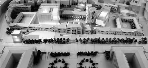 A black-and-white photo of an old model of the MQ.
In the foreground, you can partially see the Natural History Museum and the Museum of Art History. In the background is the Museumsquartier, showing an old proposal for its renovation.