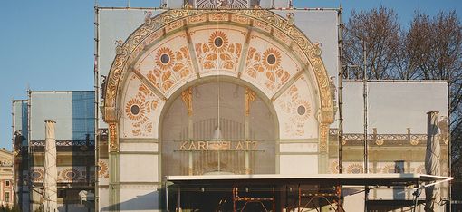 Der Otto Wagner Pavillion am Karlsplatz ist als Baustelle zu sehen.