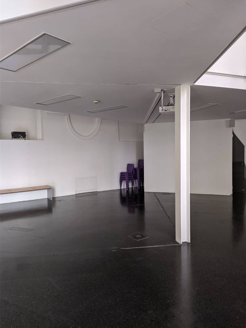 Interior view of Room D with supporting pillar